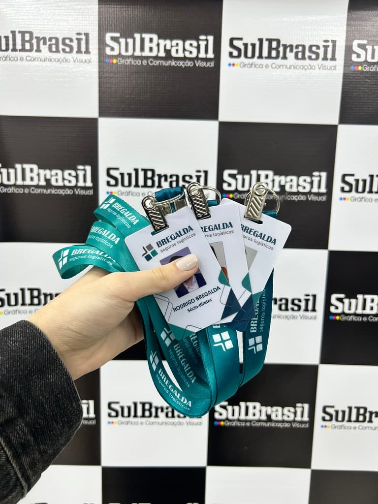 Crachá com cordão personalizado(1)