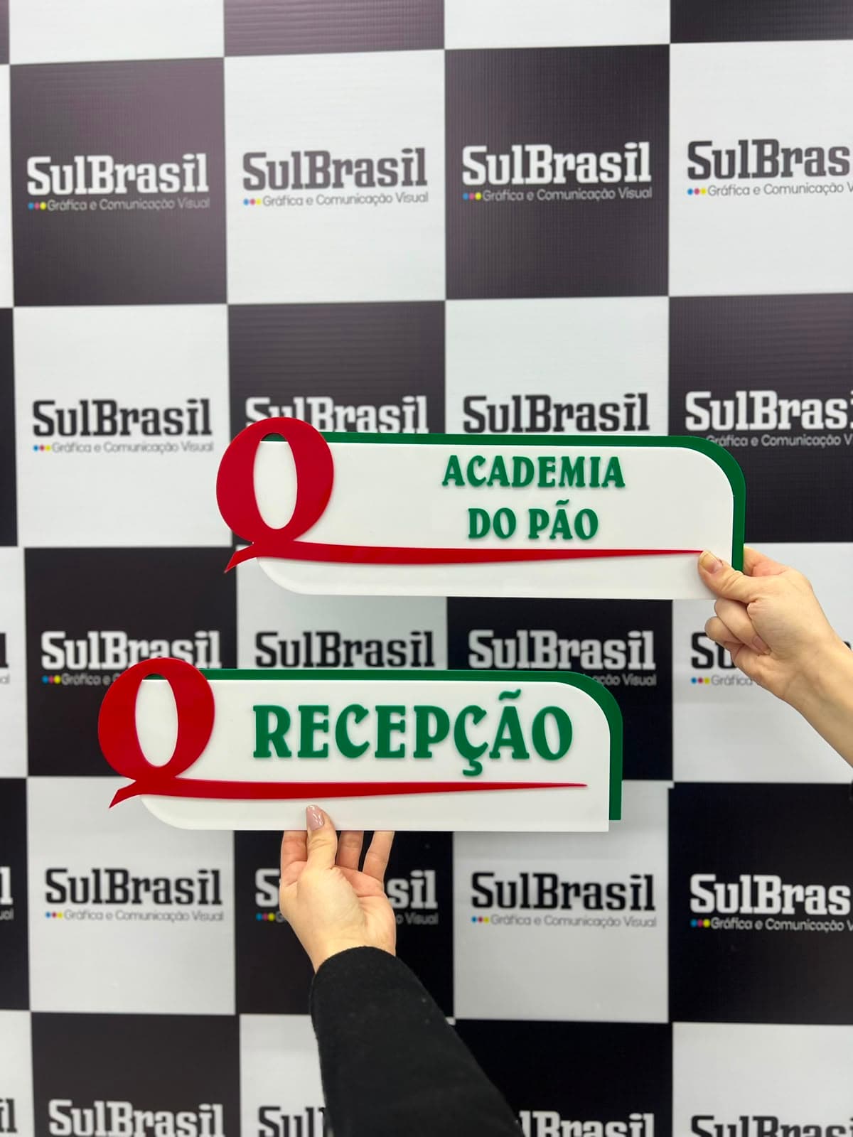 Placa de porta em acrílico