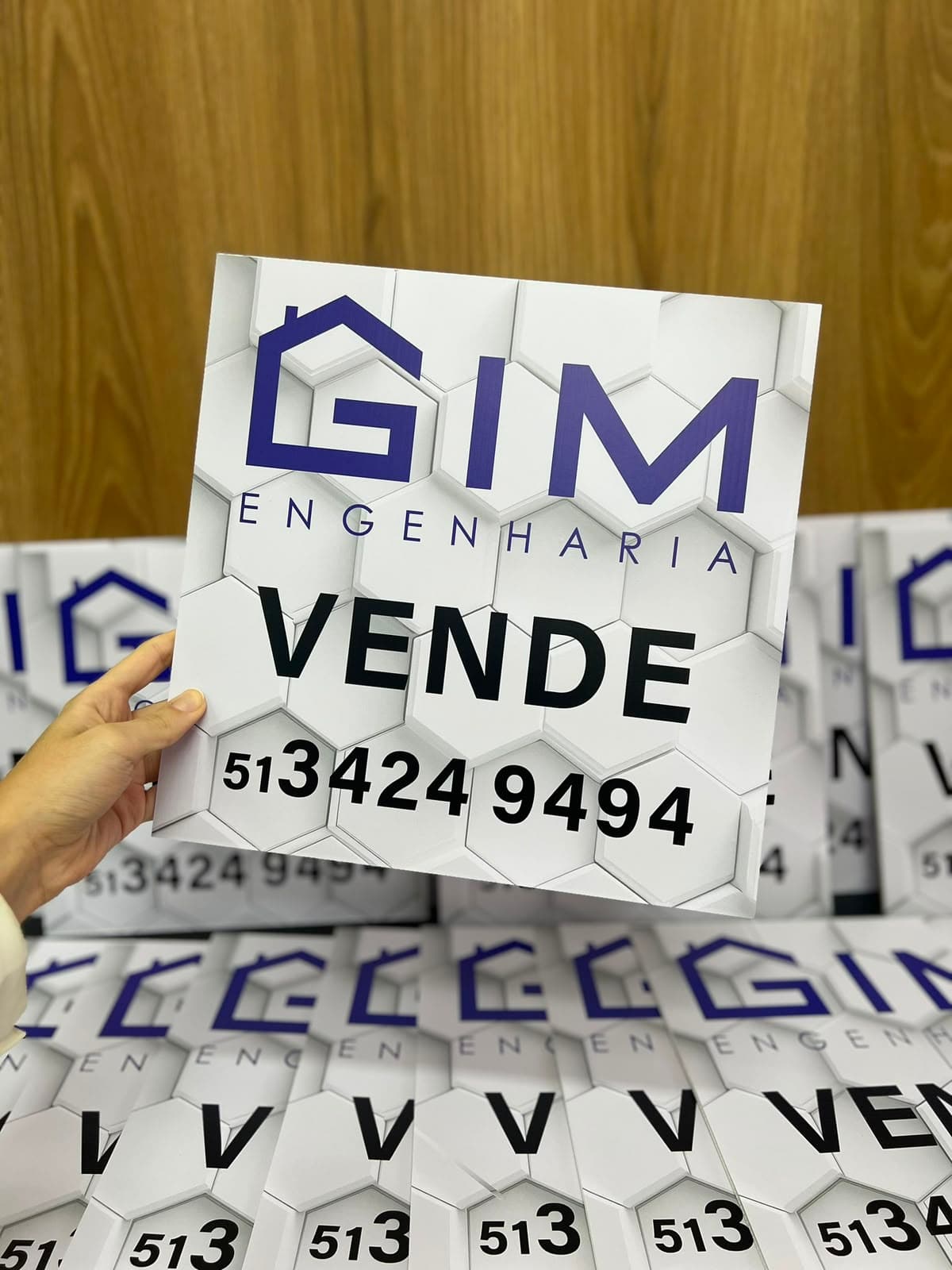 Placas em Polionda