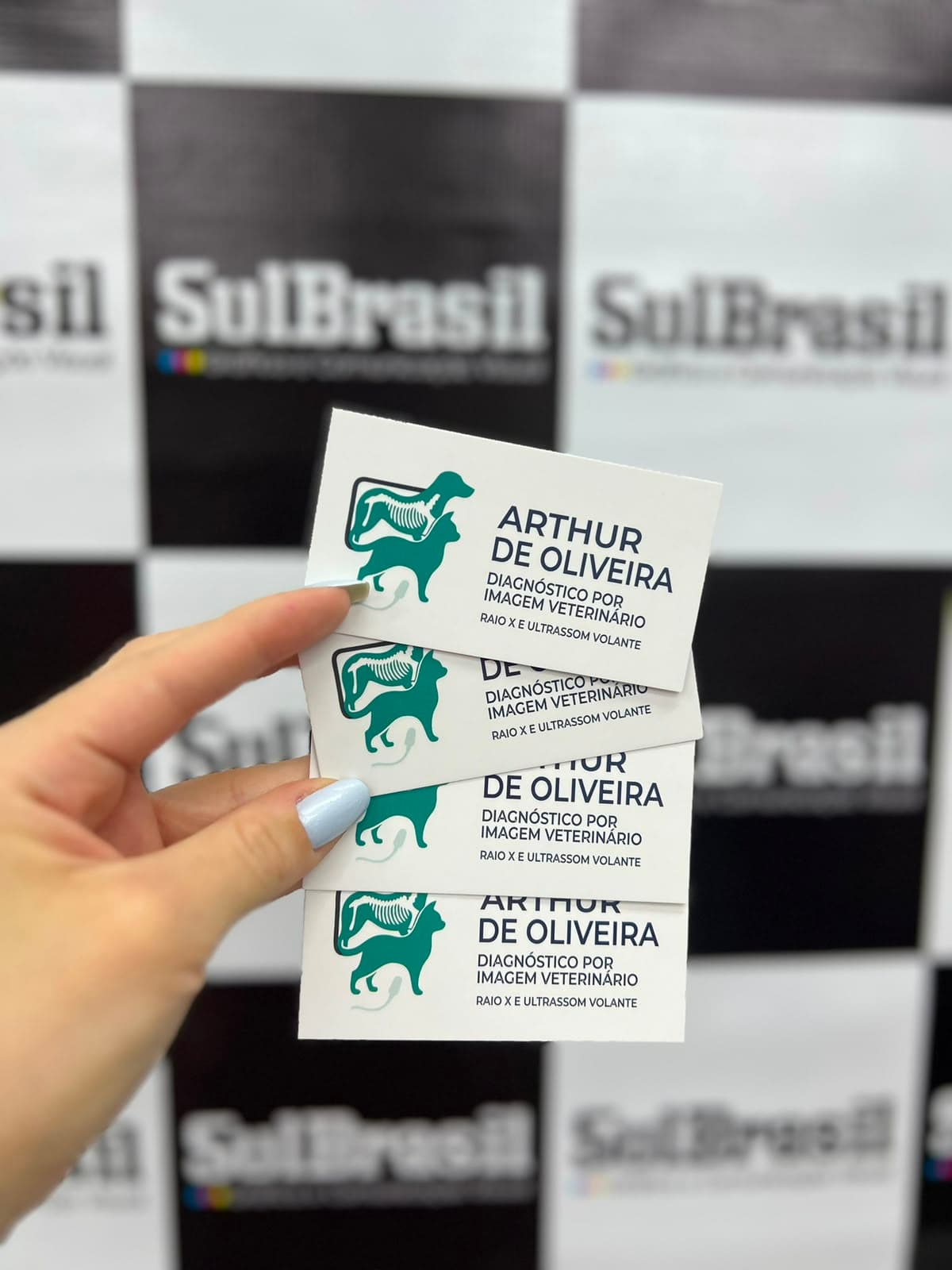 Cartão de visita com laminação fosca produzido pela SulBrasil
